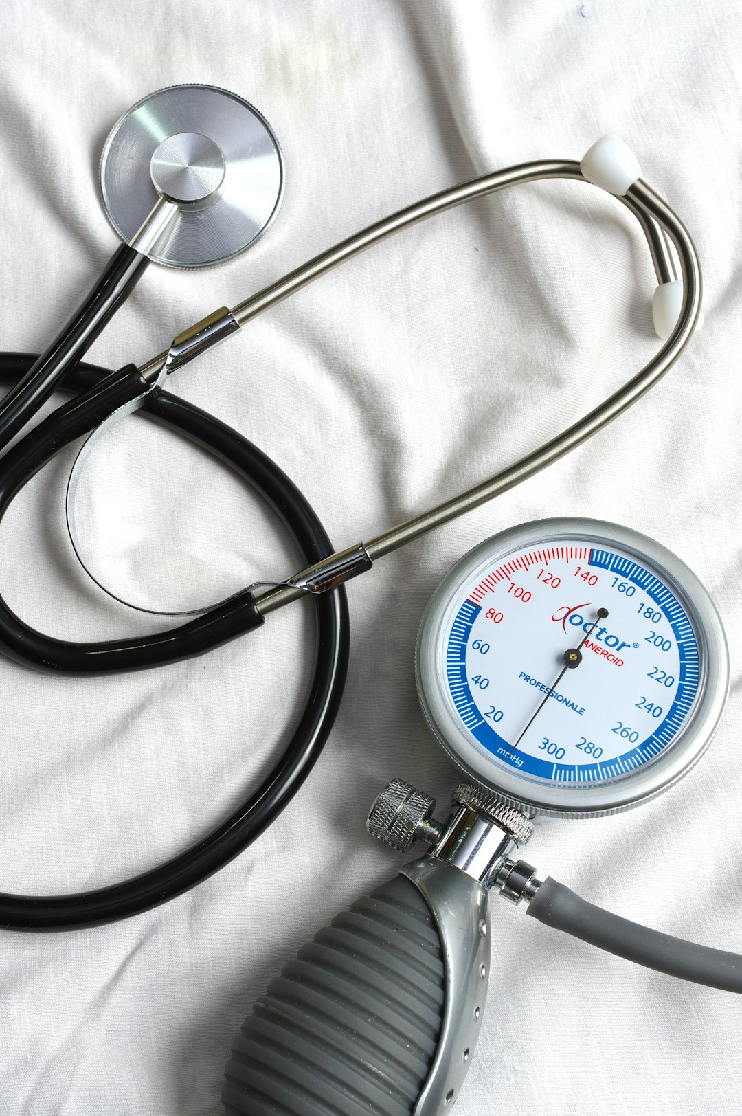 a-stethoscope-a-thermometer-and-a-stethoscope-njrde70m2vi